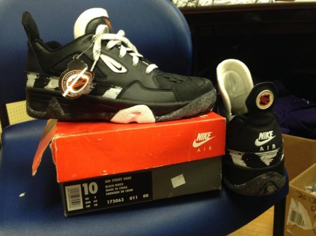 vintage-nike-air-street-deke-hockey_1_ee7e77b44d7434b1c88203986b76e807.jpg